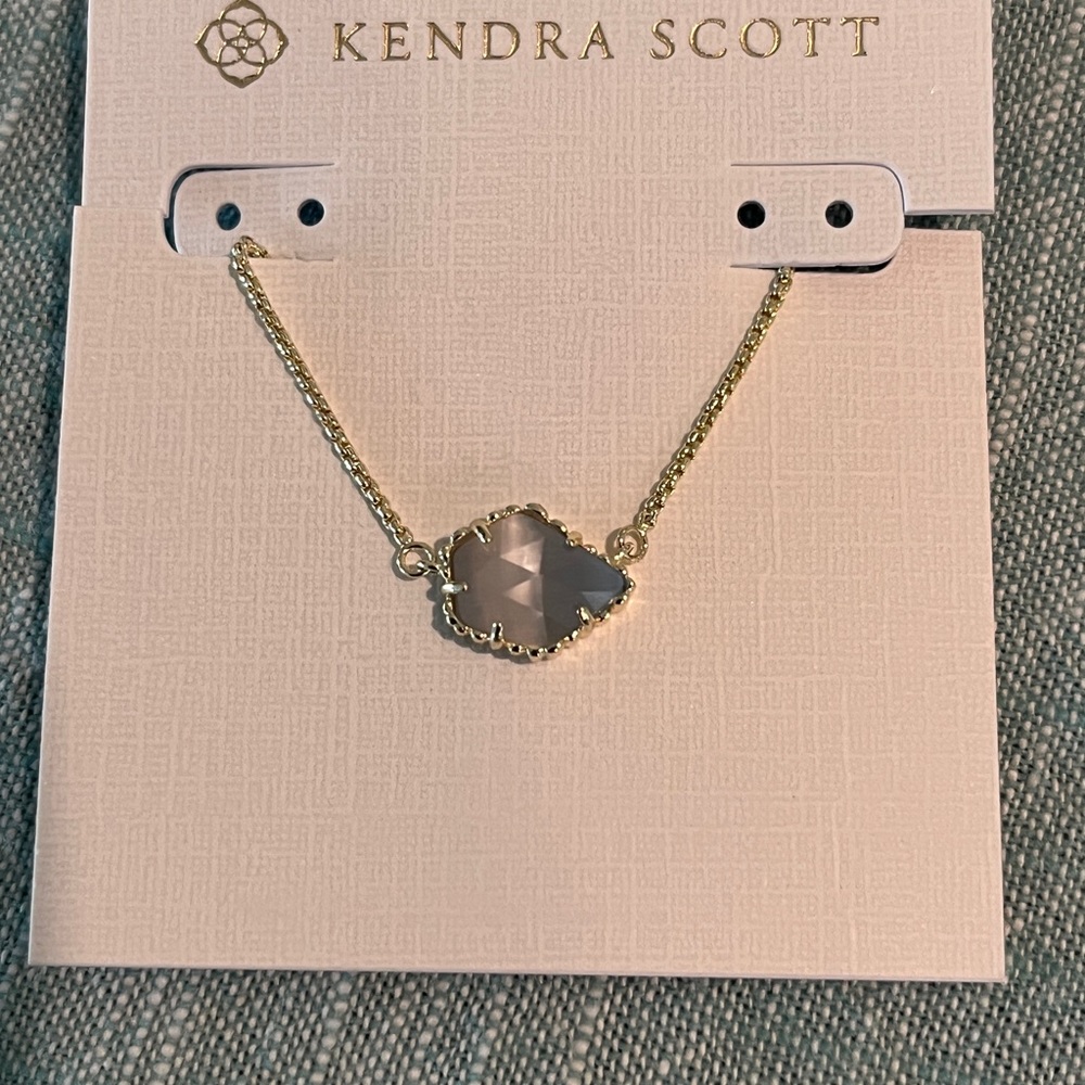NWT-Kendra Scott necklace